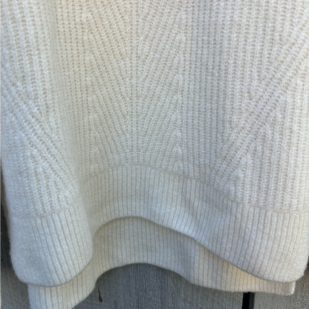 Madewell MercerTurtleneck Sweater in Coziest Yarn Antique Cream Women’s Size M - Picture 6 of 6